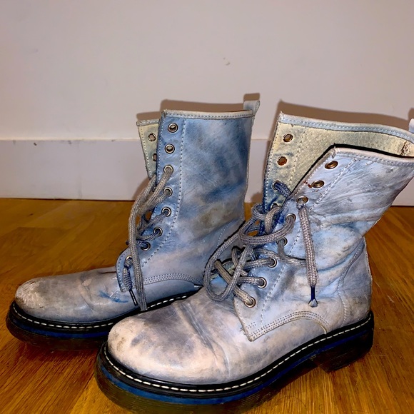 Distressed baby blue laced up boots. Purchased at “Via Maestra” in Milan, ITA - Picture 1 of 9